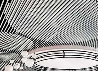 Реечный потолок на балконе